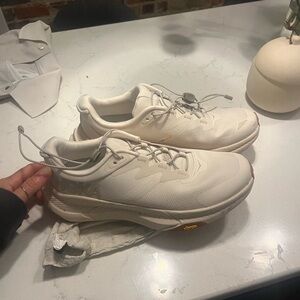 Hoka Transport in Egg Nog